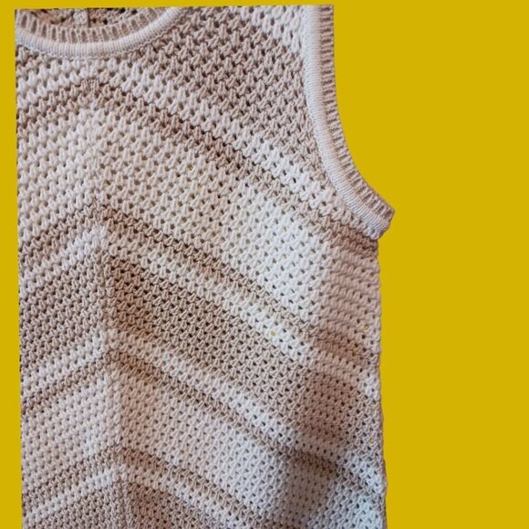 Dunnes Sleeveless & Vest Crochet Sweater Tank Top beige/White Small - Picture 6 of 10